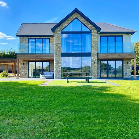 Stunning Modern Home Set In Beautiful Grounds. 바스 외부 사진