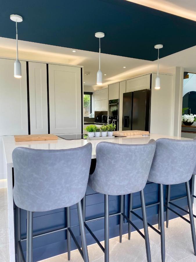 Stunning Modern Home Set In Beautiful Grounds. 바스 외부 사진