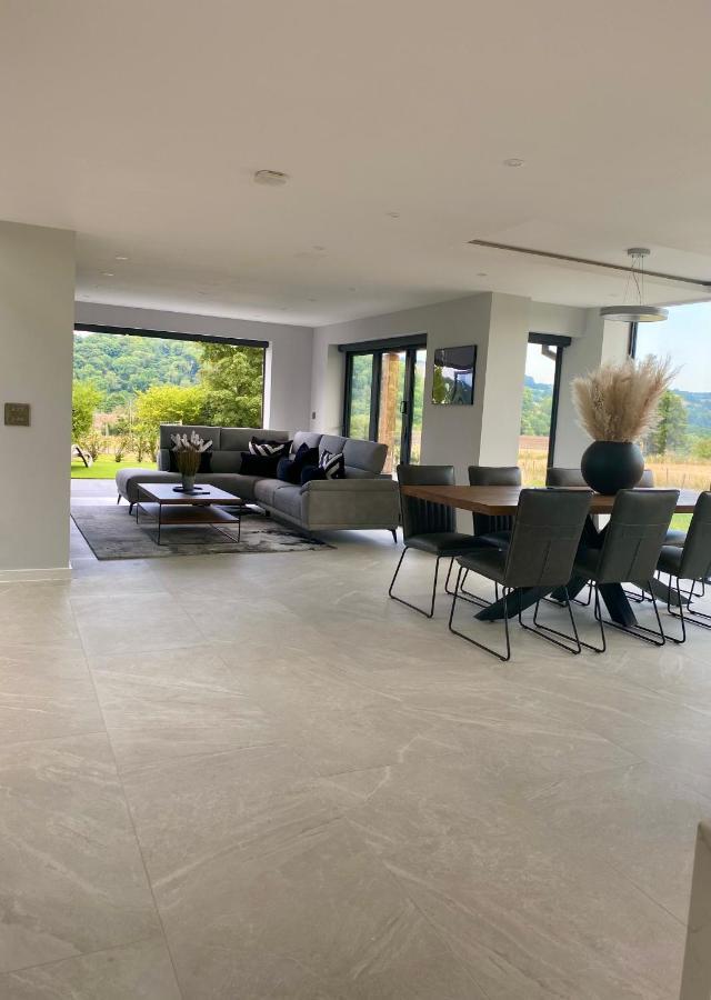 Stunning Modern Home Set In Beautiful Grounds. 바스 외부 사진