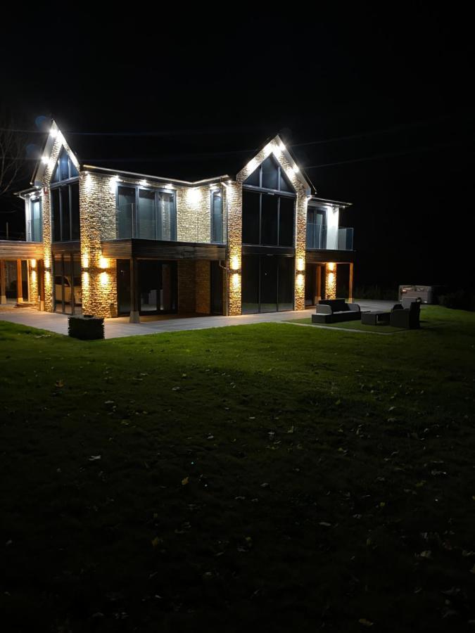 Stunning Modern Home Set In Beautiful Grounds. 바스 외부 사진