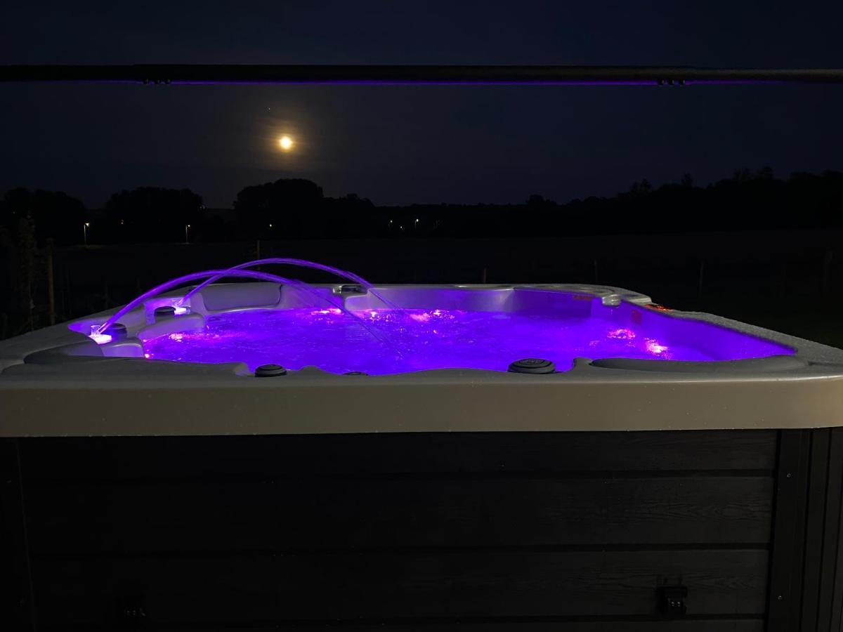 Stunning Modern Home Set In Beautiful Grounds. 바스 외부 사진